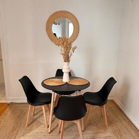 Chic Apartment On The Famous Shopping Rue Du Faubourg Saint-Honore Street Paris Eksteriør bilde